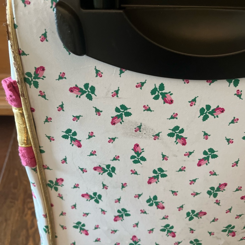 Rare Vintage Betsey Johnson White with Pink Rosebuds Ruffled Travel Roller Bag - Picture 10 of 15